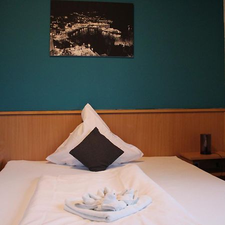 Olympia Hotel & Restaurant Inden Ngoại thất bức ảnh