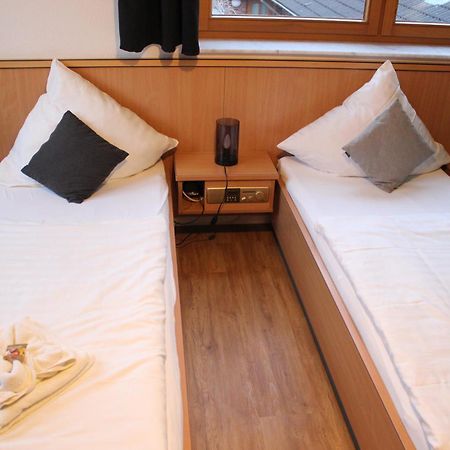 Olympia Hotel & Restaurant Inden Ngoại thất bức ảnh