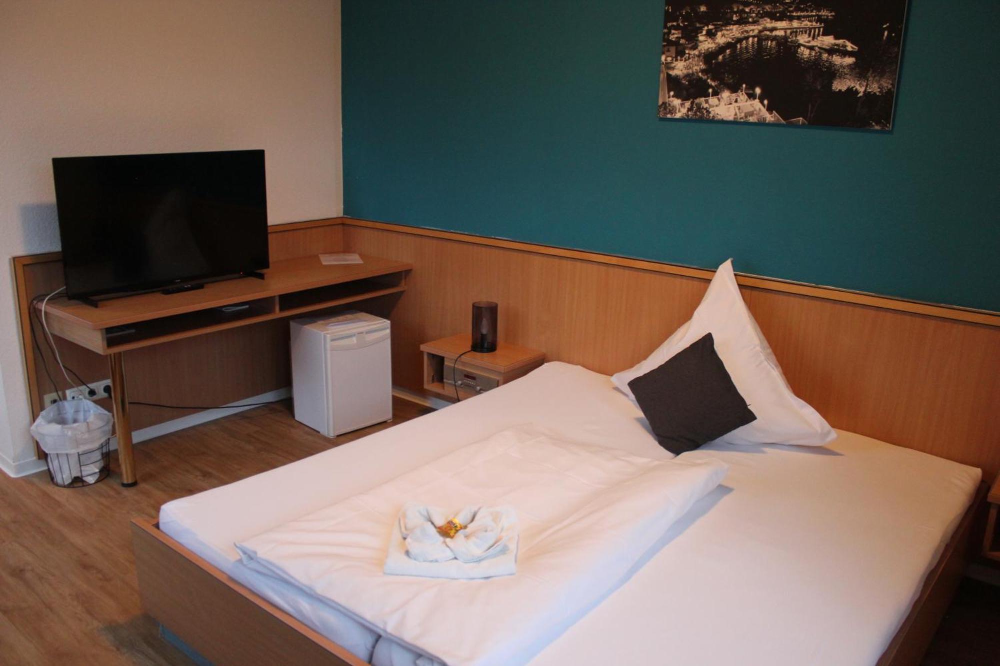 Olympia Hotel & Restaurant Inden Ngoại thất bức ảnh