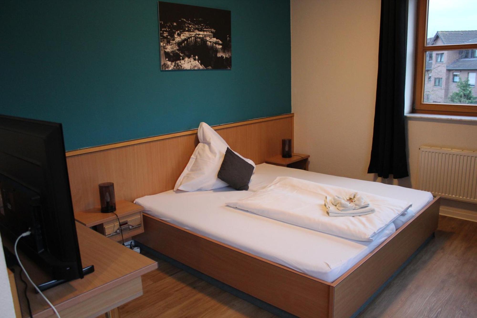 Olympia Hotel & Restaurant Inden Ngoại thất bức ảnh
