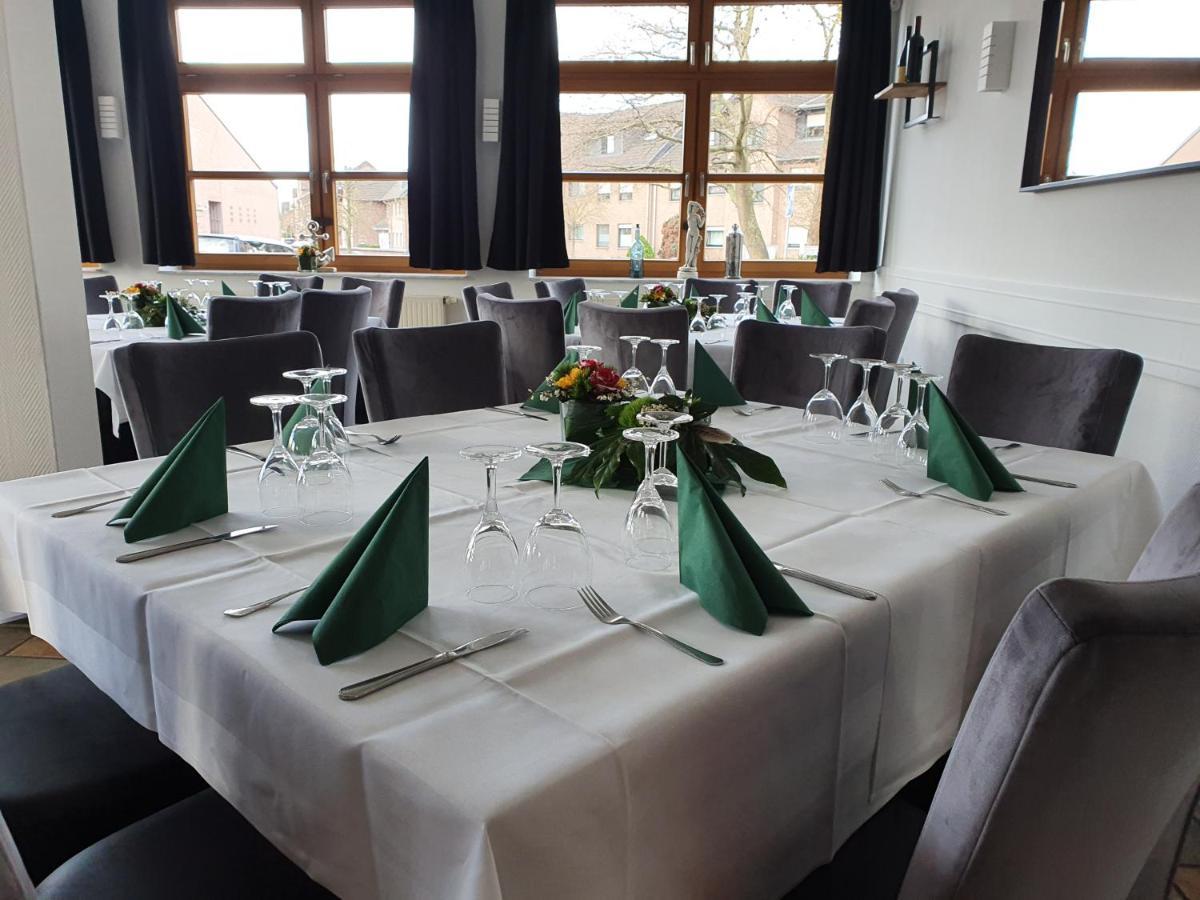 Olympia Hotel & Restaurant Inden Ngoại thất bức ảnh