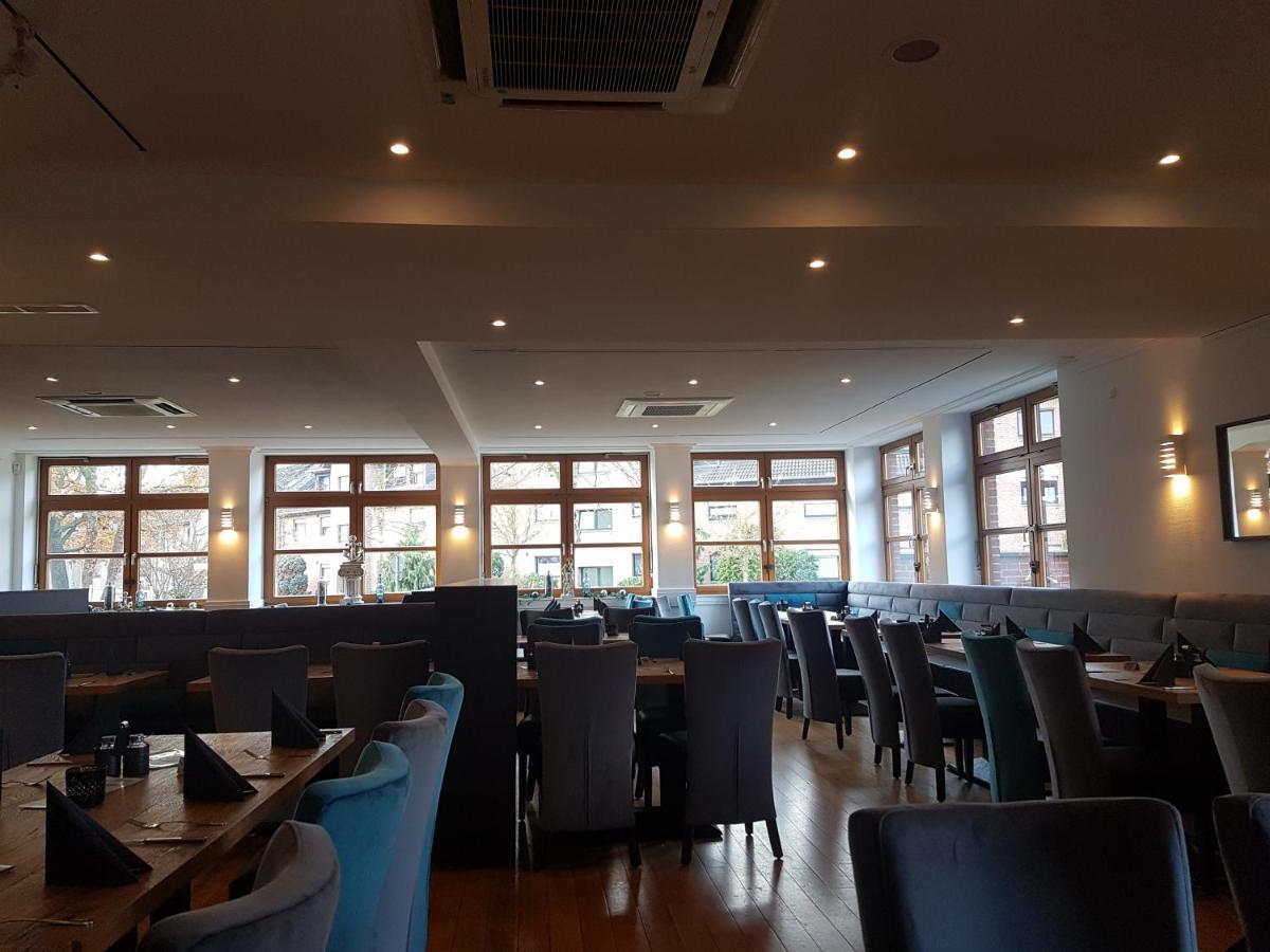Olympia Hotel & Restaurant Inden Ngoại thất bức ảnh
