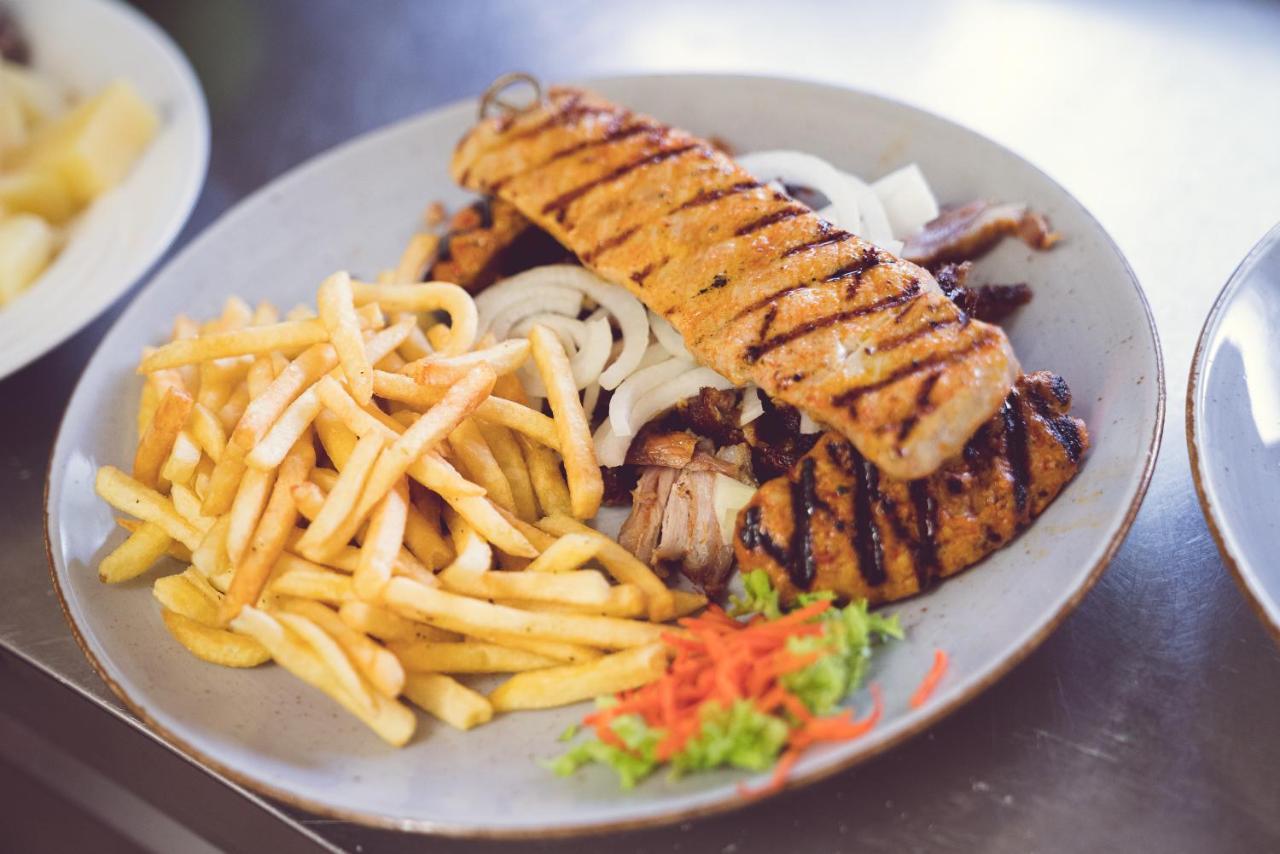 Olympia Hotel & Restaurant Inden Ngoại thất bức ảnh